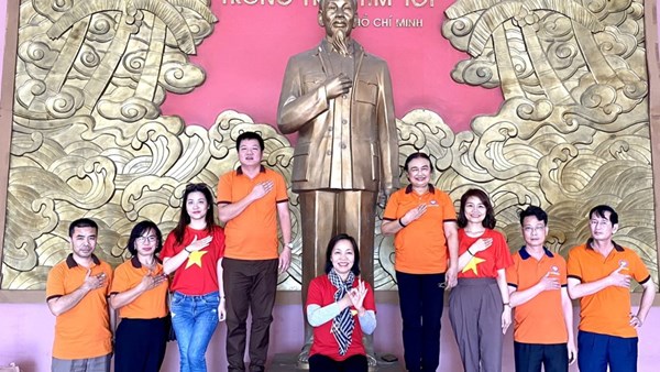 D&P HƯỚNG VỀ MIỀN TRUNG